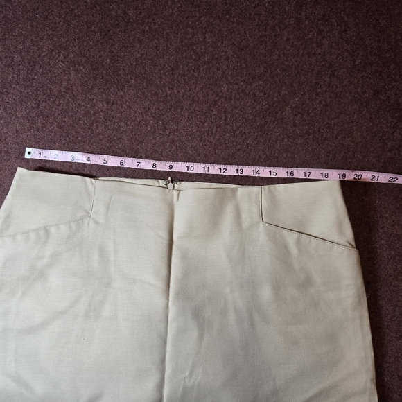 Van Hueson Studio Tan Lined Skirt With Pockets Size 18 - Picture 4 of 8